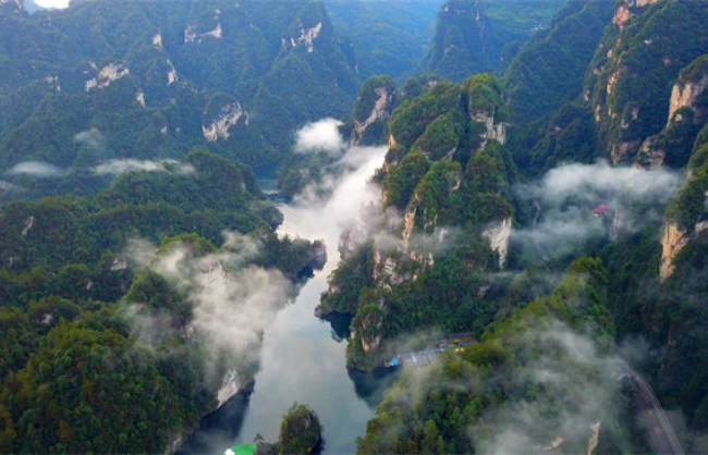 Baofeng Lake in Zhangjiajie