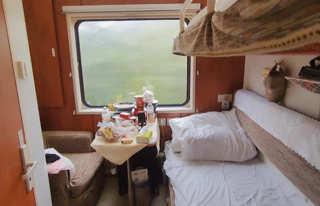 Deluxe Soft Sleepers on high-speed trains