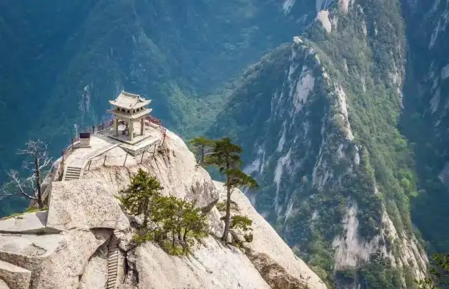 Hike Mt. Huashan in Xian tours