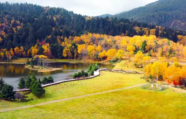 Pudacuo National Park in Autumn