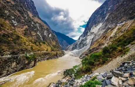 Yunnan hiking trip to Tiger Leaping Gorge