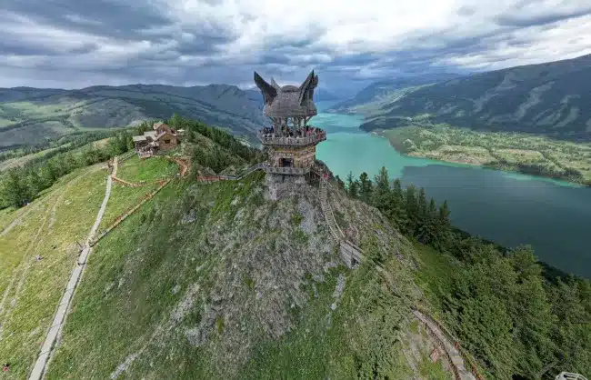 Xinjiang Kanas Fish Watching Platform